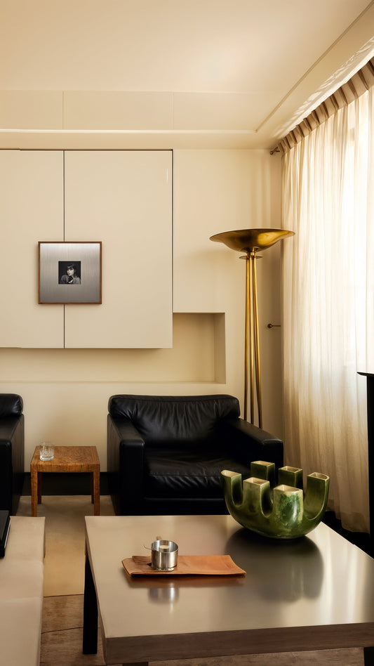 Picture Frames with a Stainless Steel Passe-Partout – When the Frame Becomes Part of the Artwork